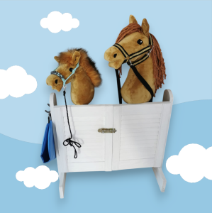 Stajnia biała zamykana dla Hobby Horse na 3 konie  